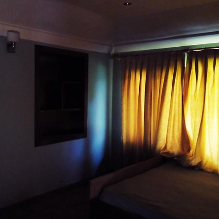 Jeelani Guest House Srīnagar Buitenkant foto
