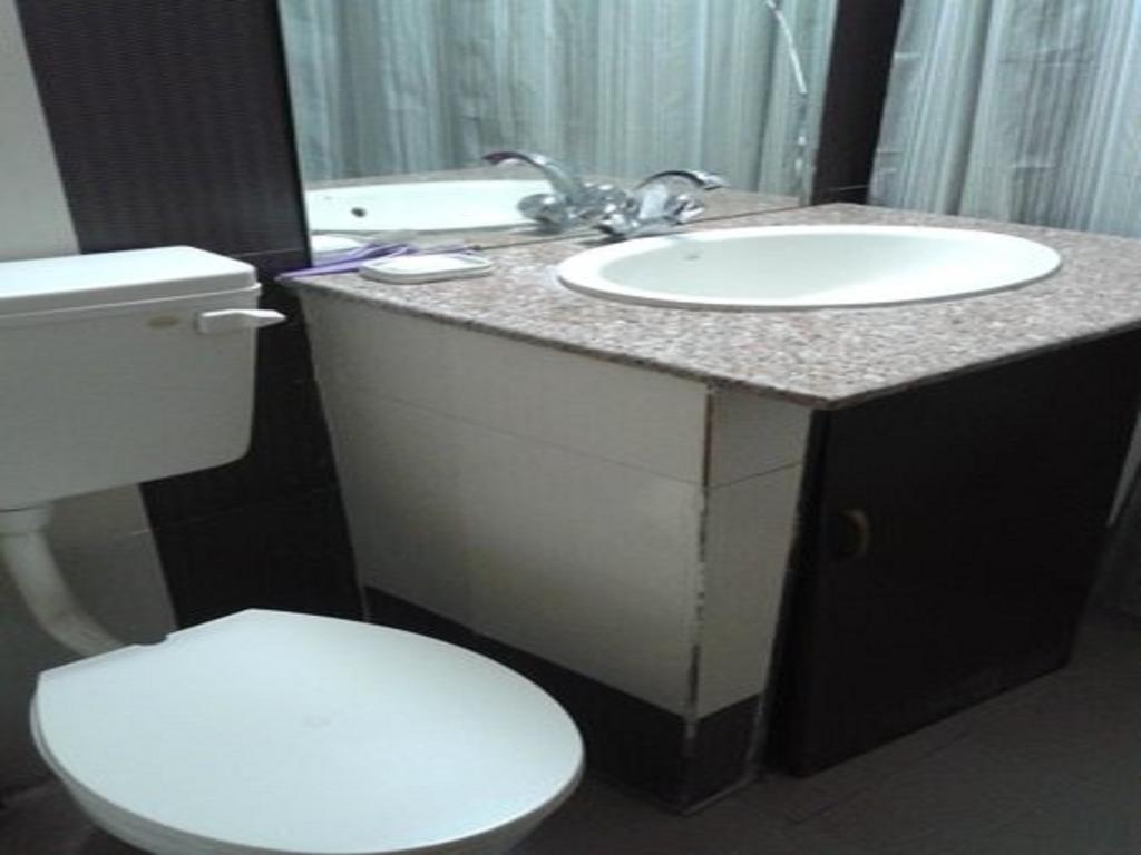 Jeelani Guest House Srīnagar Kamer foto